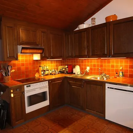 Les Grands Pres 31 Apartment